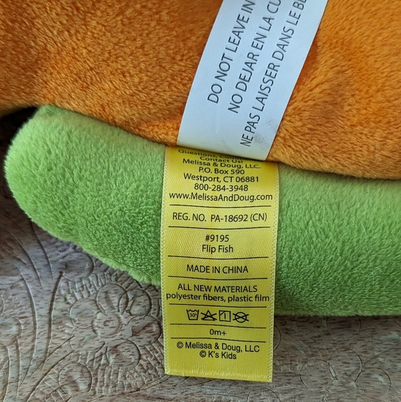 Melissa & Doug infant's flip fish baby toy - Picture 3 of 4